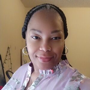 Meet your Posher, Tia